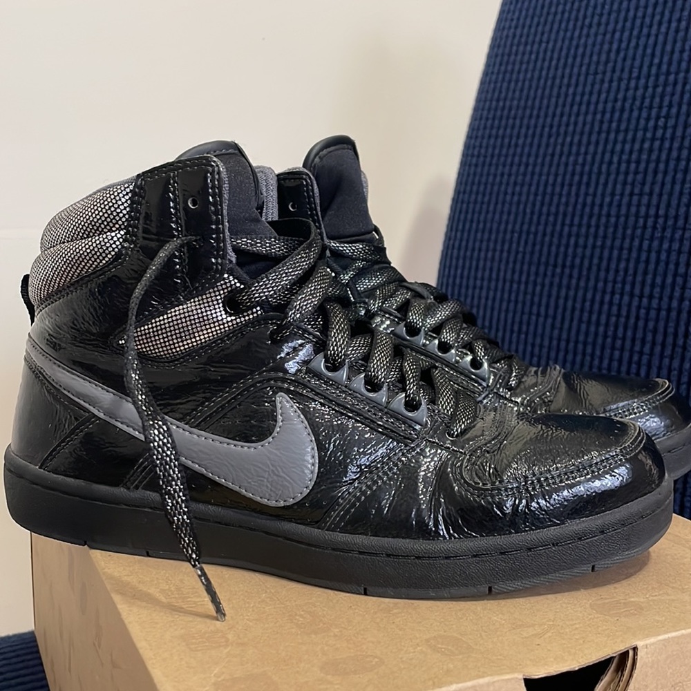 Nike Delta Lite Mid Black/Dark Grey